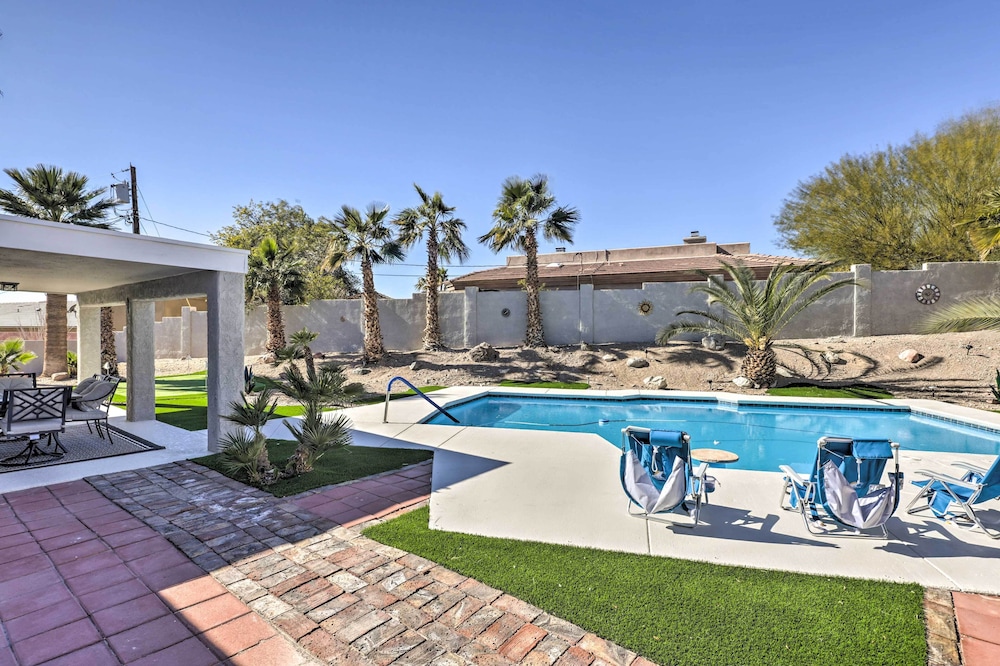 Lake Havasu Home w/ Heated Pool & Putting Green view 3