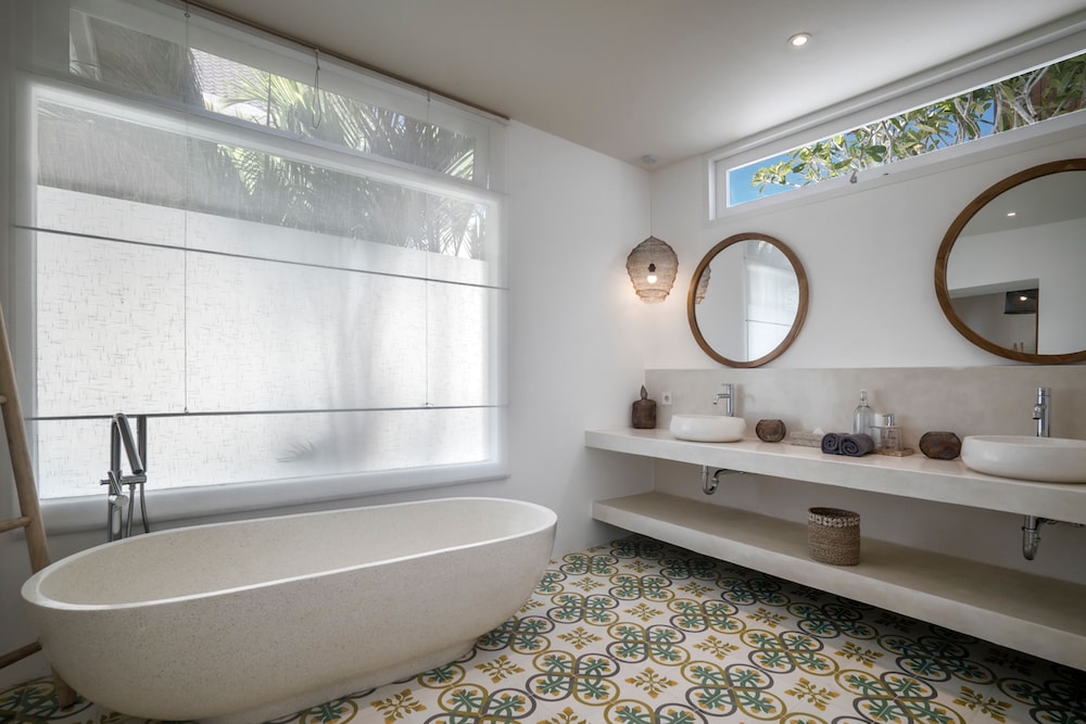 Villa Makena by Alfred in Bali - Stunning Tropical 6BD Villa Near the Beach