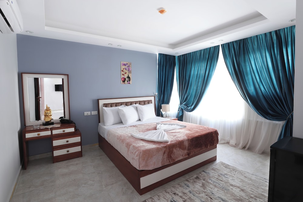 Sun City Hotel
