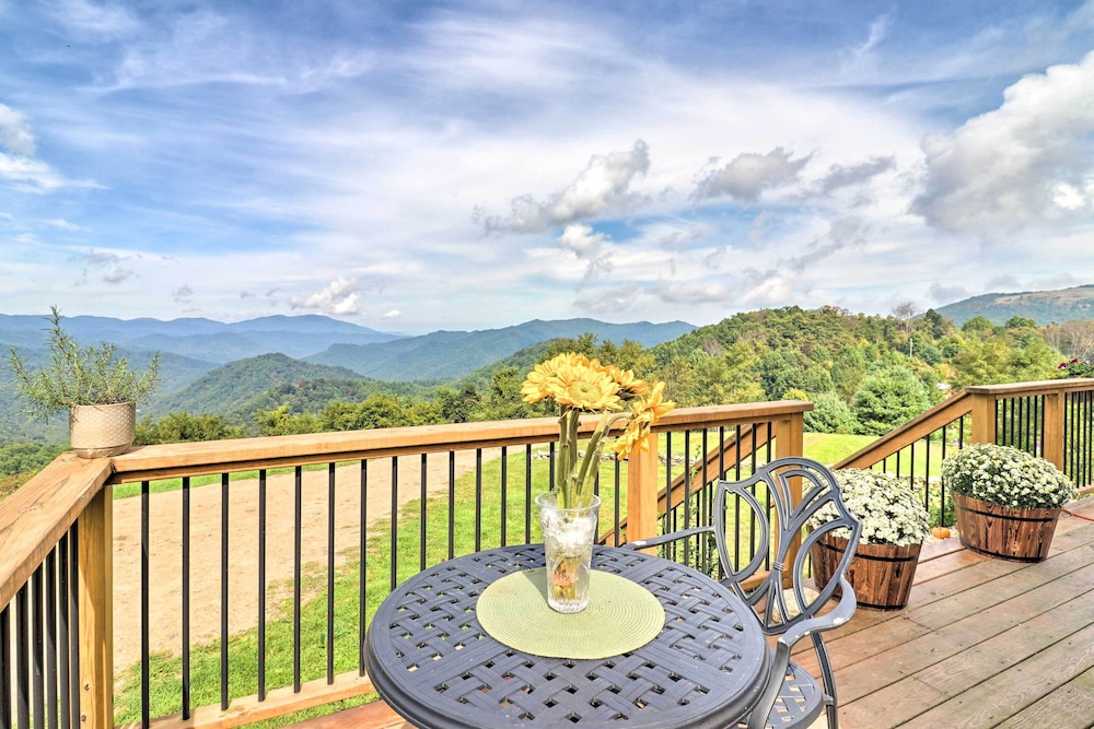 Deck + Mtn Views: Hot Springs Hideaway on 13 Acres