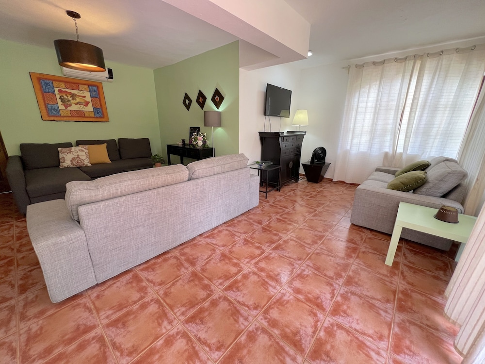 Los Corales Tropical Beach Resort & SPA