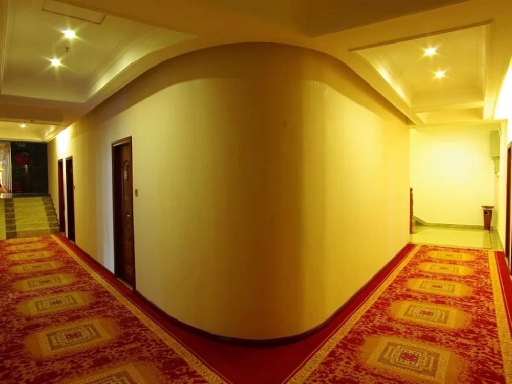 GreenTree Alliance ShiYan Middle BeiJing Road Jinling International Hotel