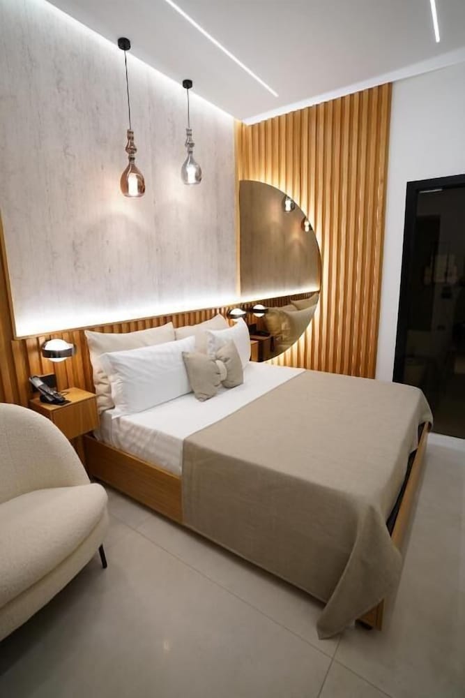 Barneys Club B&b