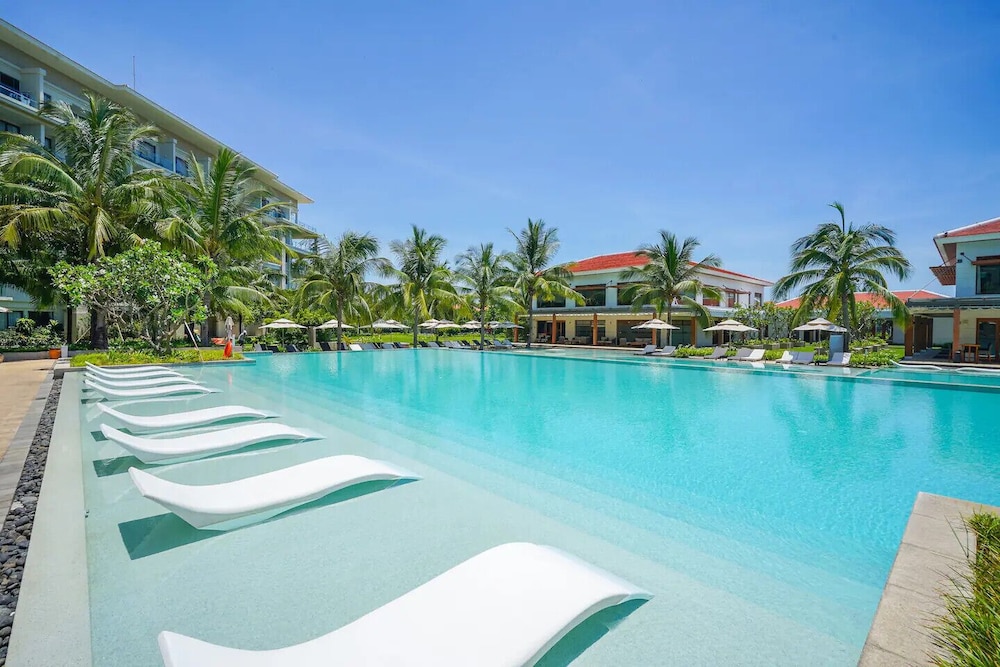 Ocean Luxury Villas Danang