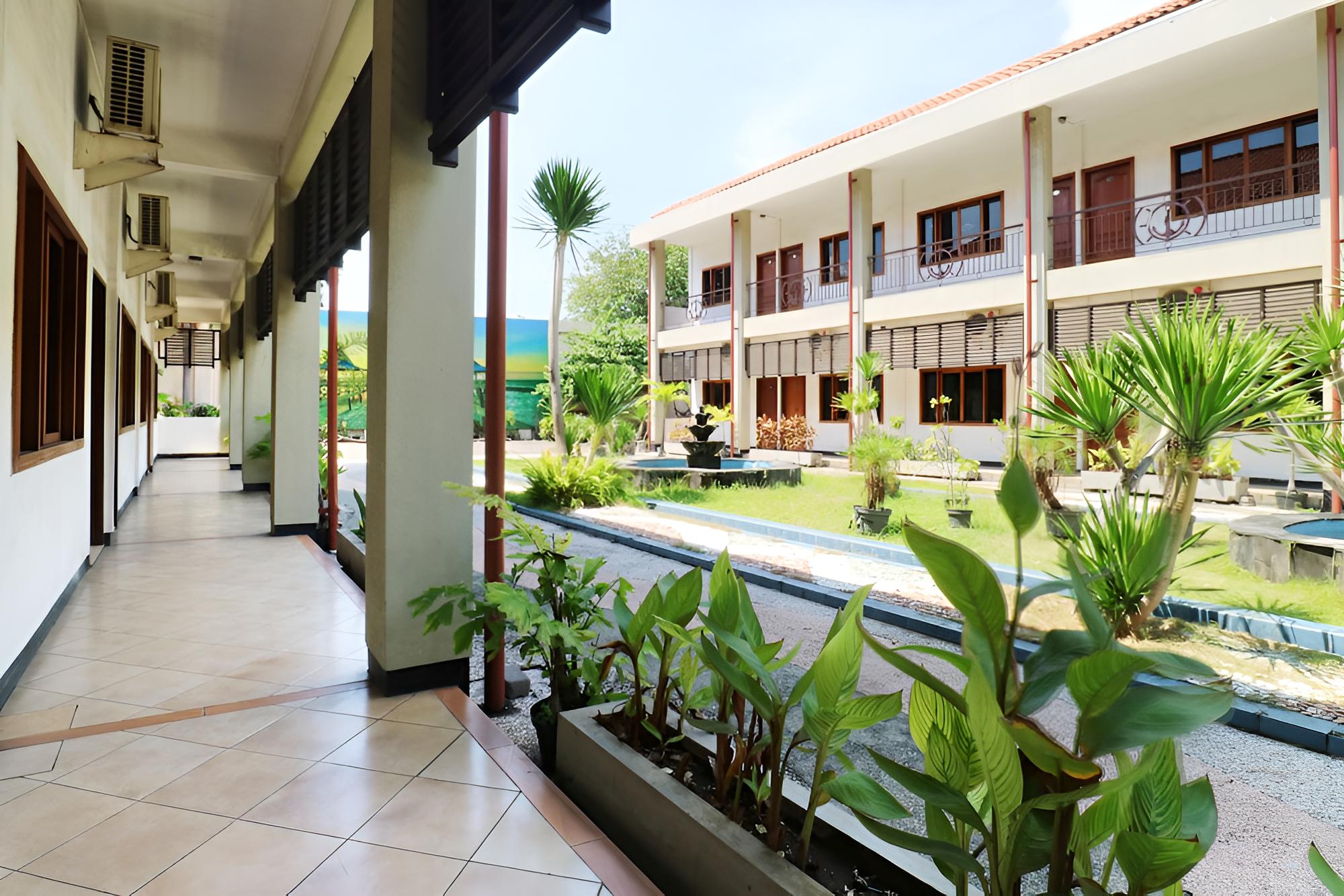 Hotel Pacific