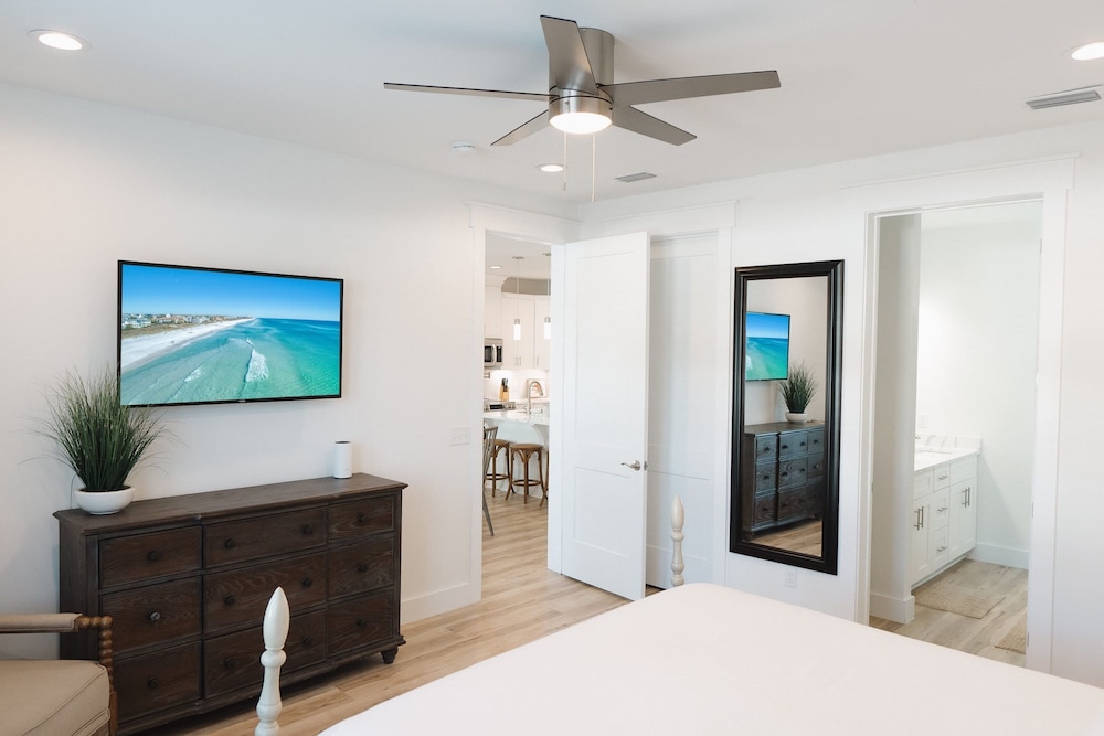 Enclave at Lyndell Lane by Avantstay Private Pool