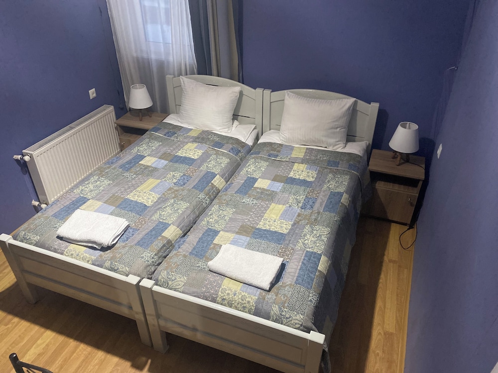 Hillside Guesthouse