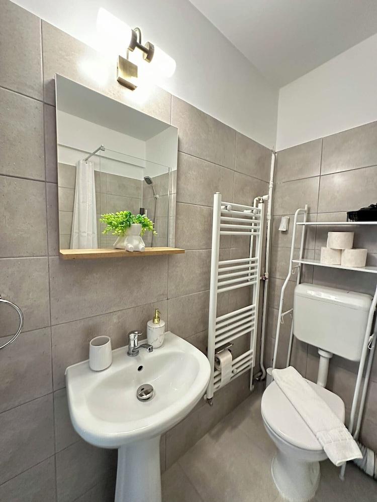 Sunrise Apartments City Center