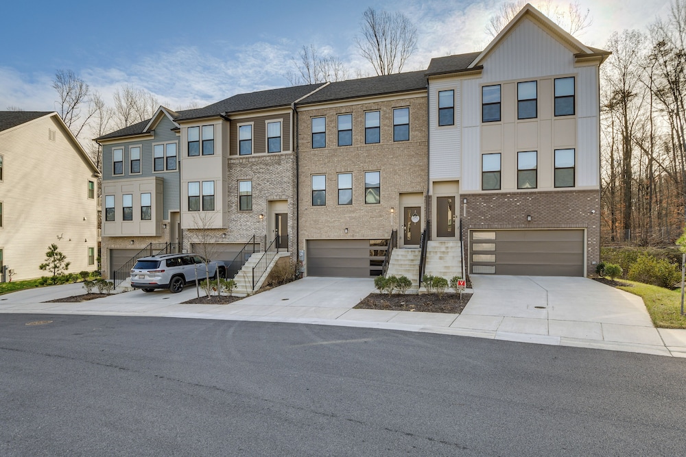 19 Mi to Baltimore: Townhome in Maryland City