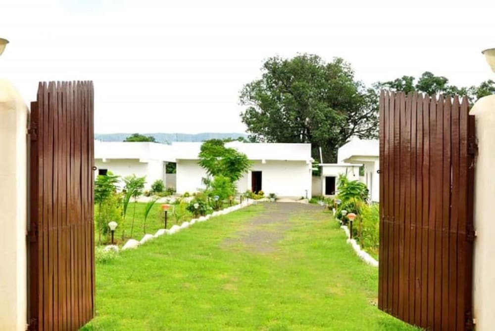 Sun Resort Bandhavgarh