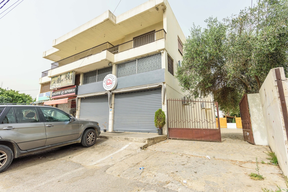 Indigo 1-BR Apt W Terrace in Batroun