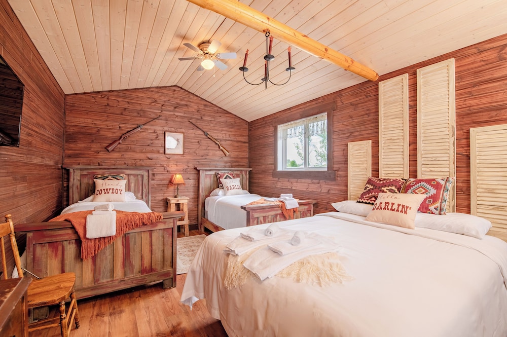 Prairie Junction Cabins Stettler