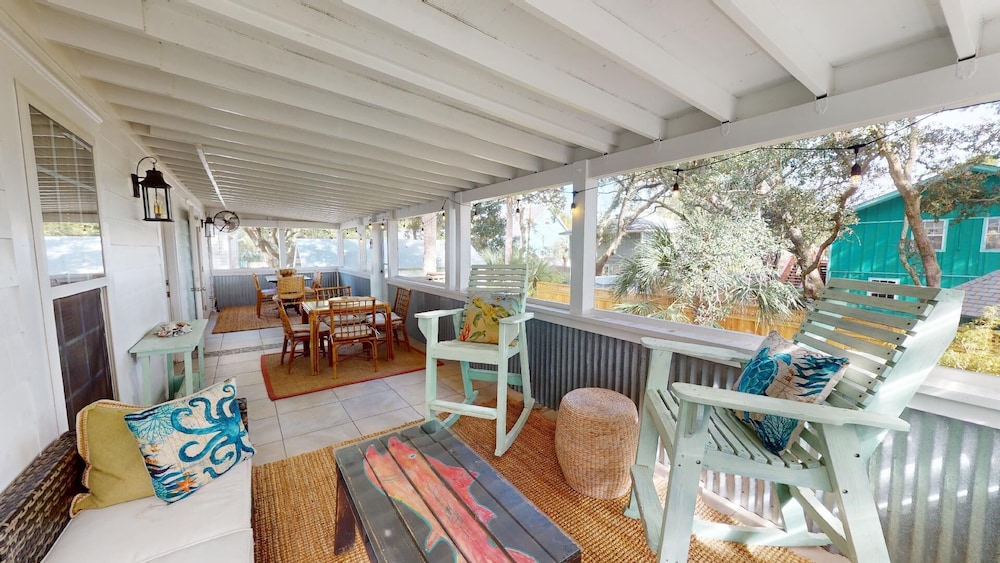 16 6th Avenue by Tybee Vacation Rentals