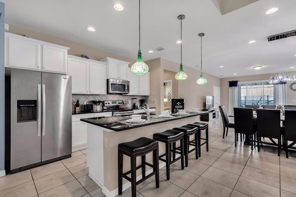 Luxurious Vacation Home With Private Pool!!! - Image 3