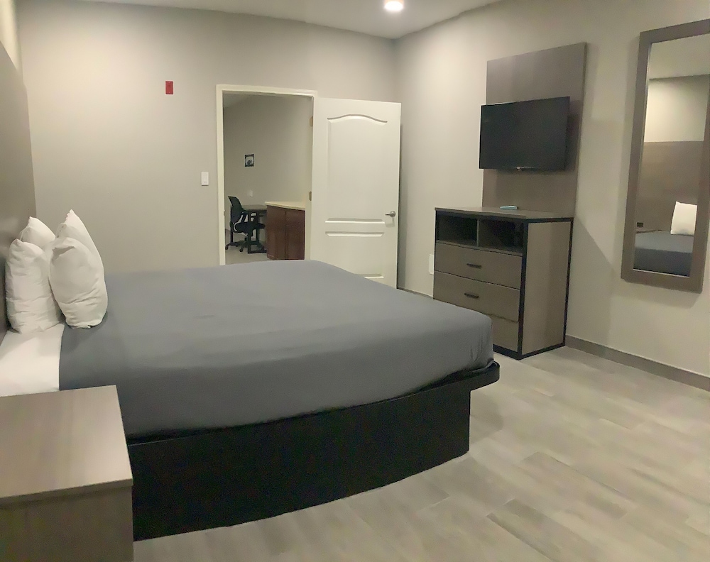 Americas Best Value Inn  Suites San Benito - Property Image 4