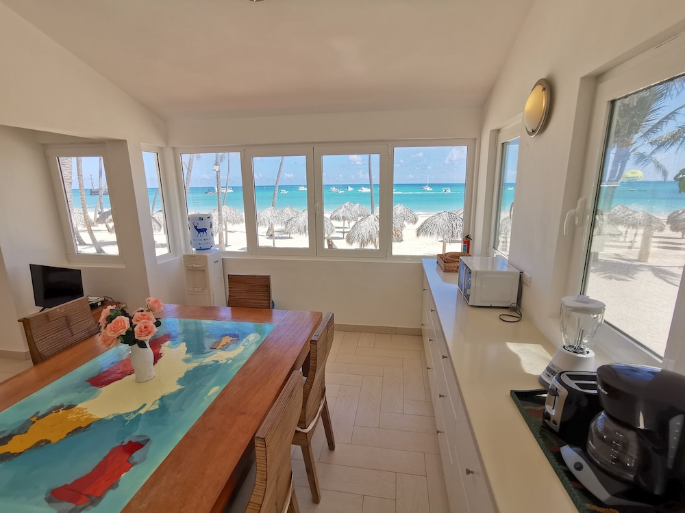 Los Corales Tropical Beach Resort & SPA