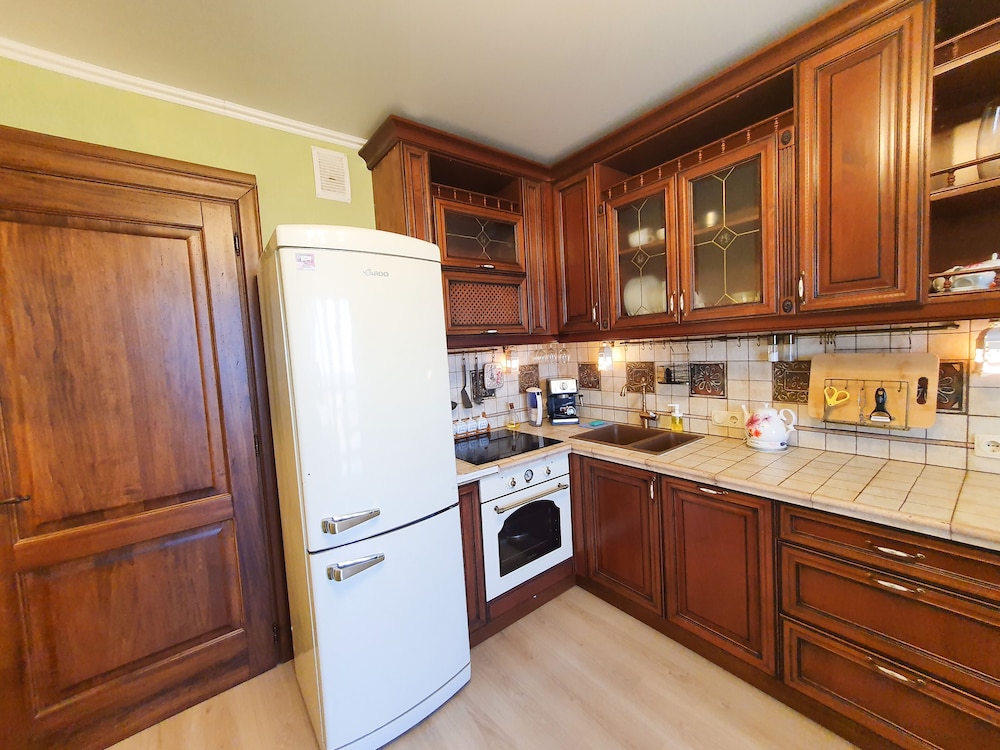 AELITA Apartment with Port View