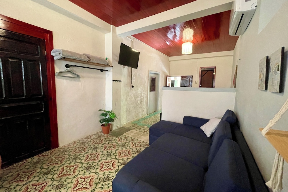 Cozy Apartment w Kitchen Downtown