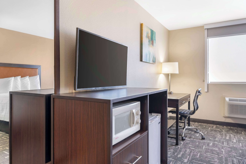 Best Western Post Inn
