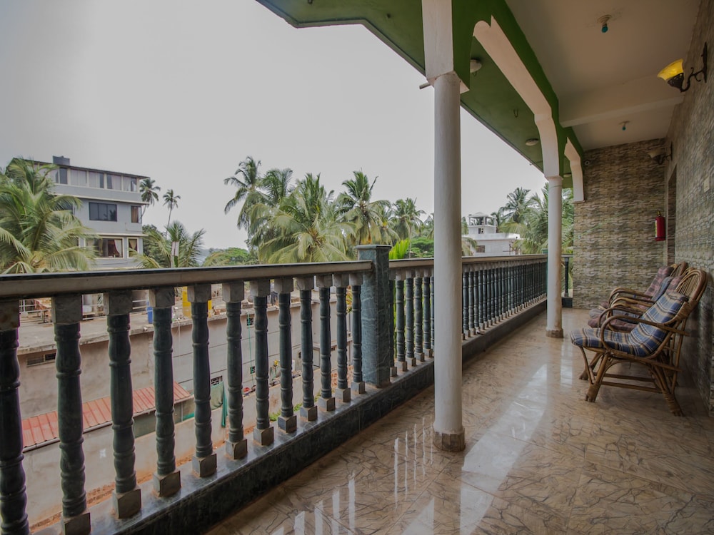 OYO 14181 Home Garden View Studio Morjim Beach