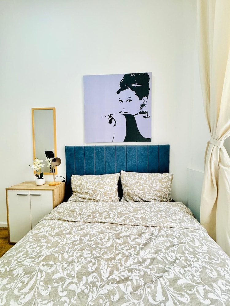 5BR Apt 10min to Matzleinsdorfer
