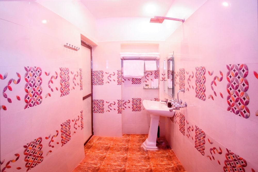 THE KASHI RESIDENCY