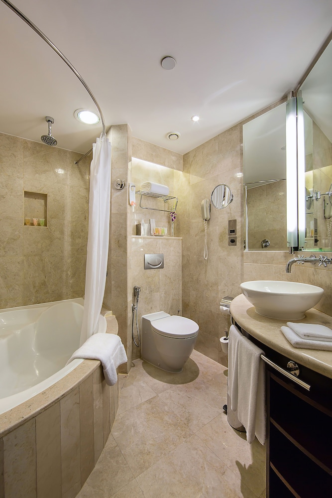 Ramada Plaza by Wyndham Dubai Deira - Image 3