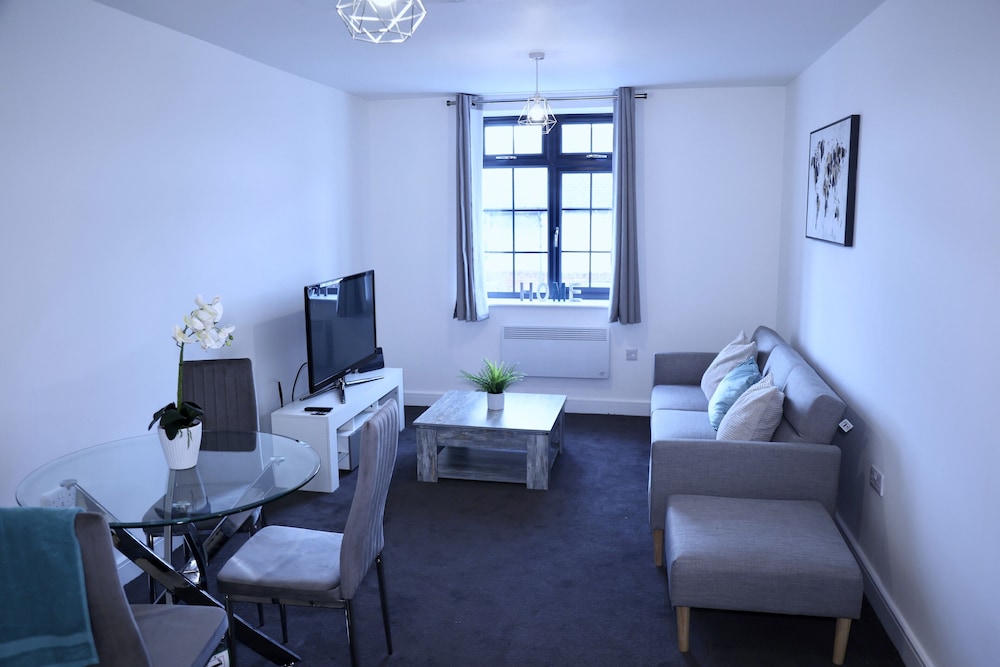 Captivating 1-bed Apartment in Nottingham view 3