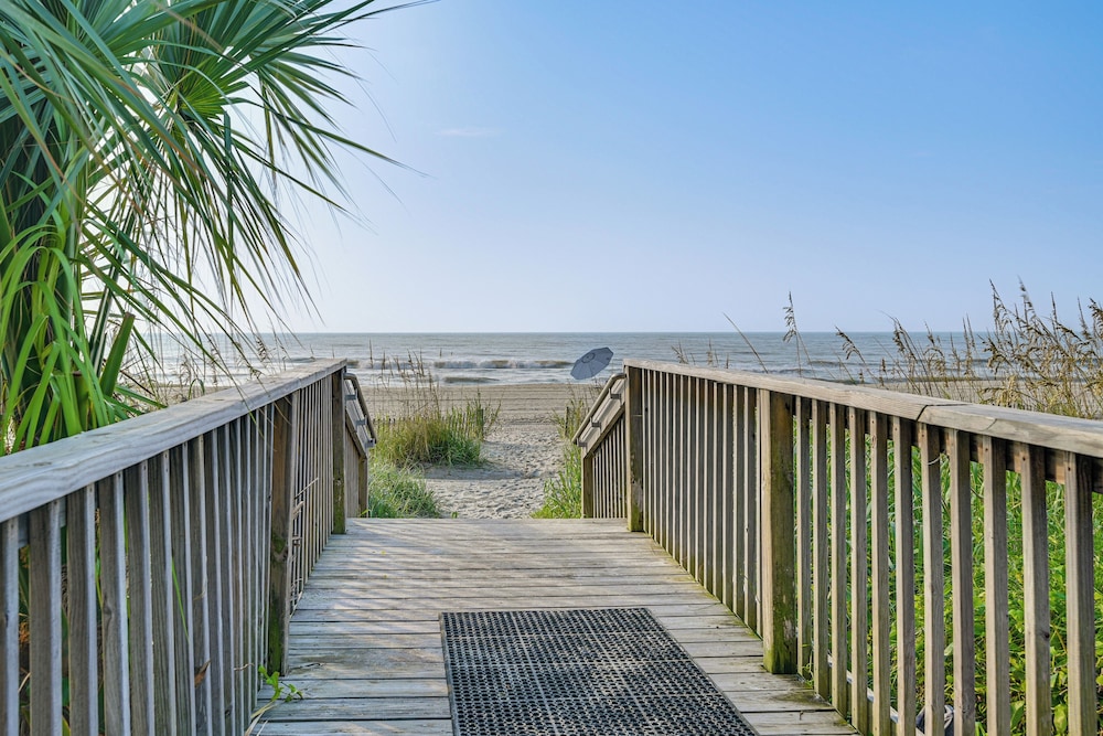 Steps to Myrtle Beach: Condo w/ Resort Amenities