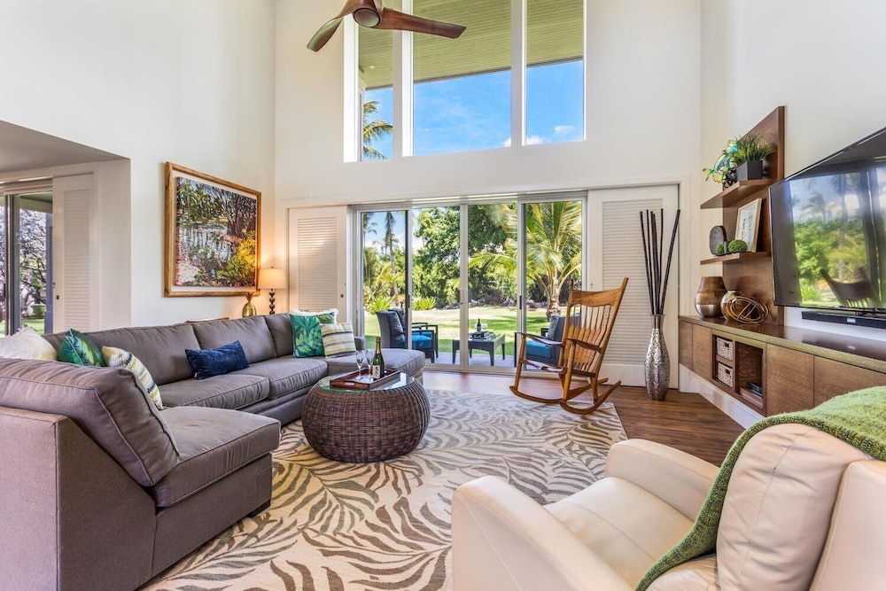 Gorgeous Hawaii Unit Sleeps 6! Access to Fitness and Tennis - Vrkcv