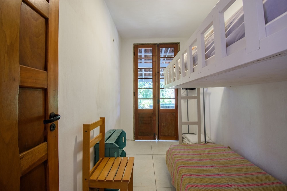 Casa com churrasqueira na Vila Barra Una view 4