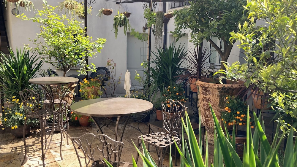La Maison des Augustins B&B, Spa et Fitness