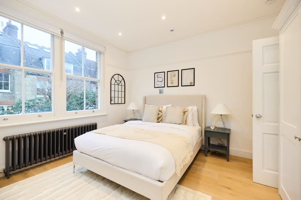 The Belsize Park Place - Charming 6bdr Home With Garden
