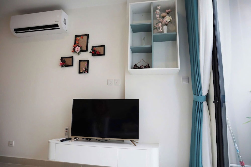 COZY- Vinhomes Grand Park Apartments