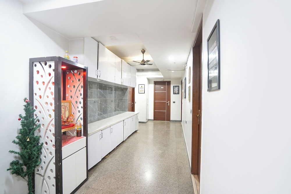 Fabhotel Golden Eye Inn