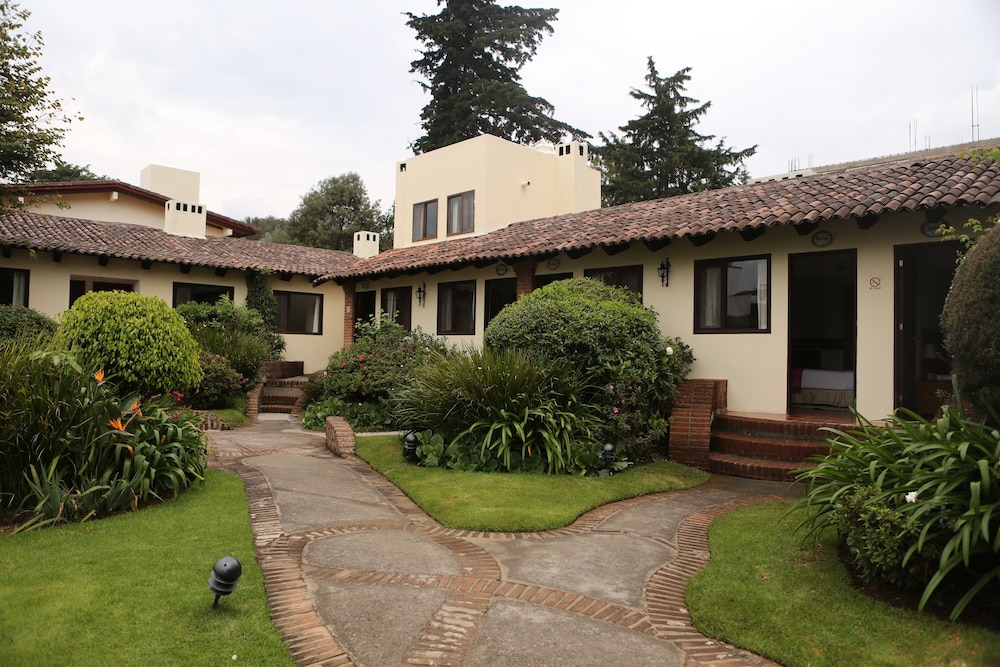 Hotel Las Caballerizas - Image 1