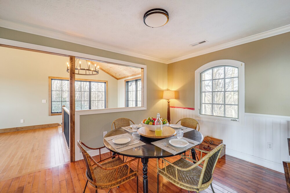 5 Mi to Dtwn: Pet-friendly Gem in Blowing Rock!