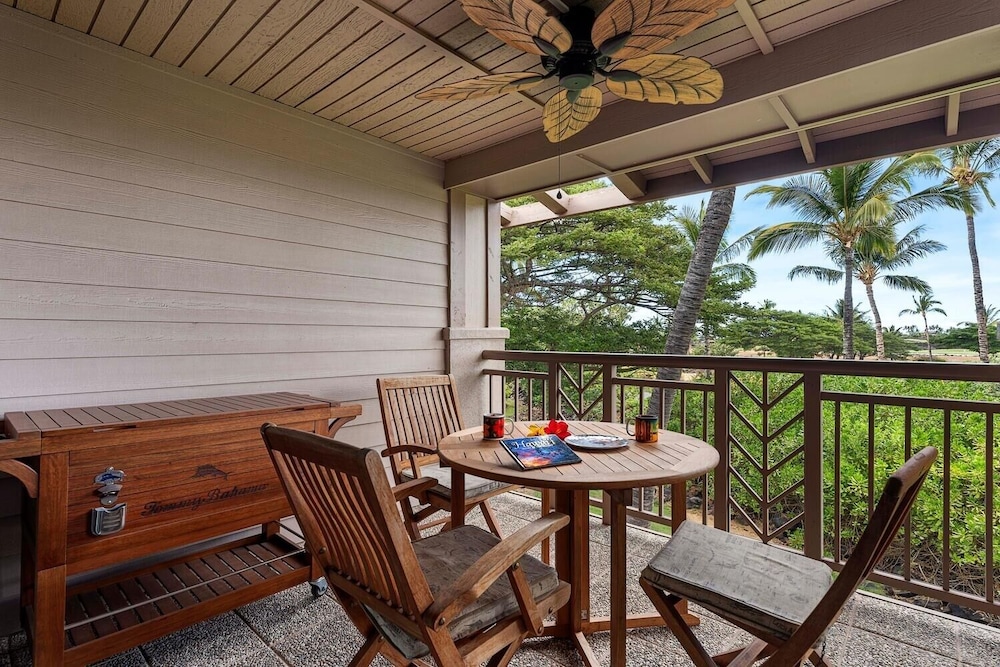 Colony S At Waikoloa Beach Resort #2204 2 Bedroom Condo by RedAwning