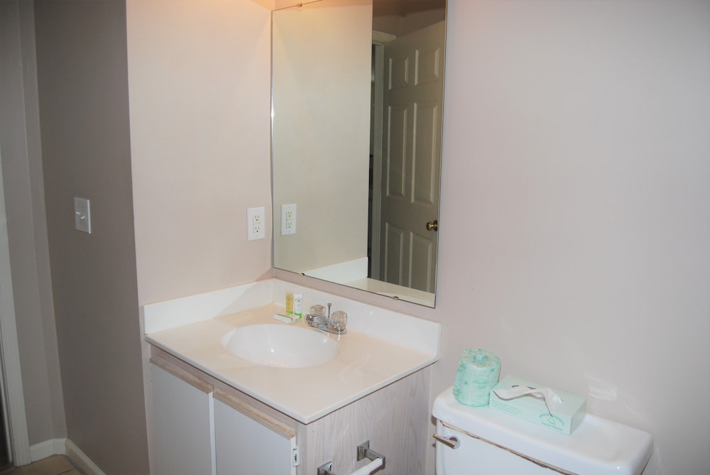 Fairways At Riveroaks 23d 3 Bedroom Condo by RedAwning