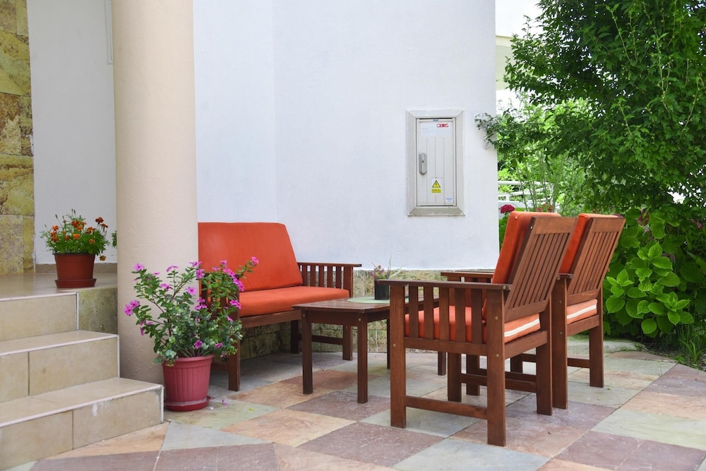 Flat w Balcony Garden 5 min to Ulcinj Long Beach photo 4