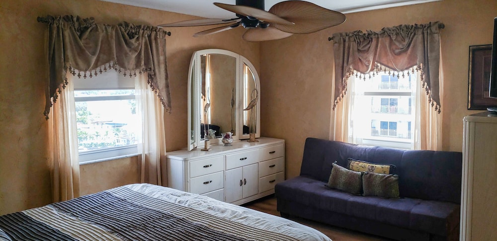 Sea Oats Beach Resort by Liberte