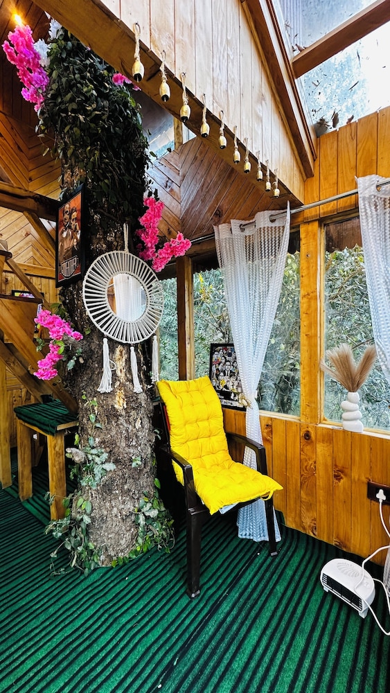 Bawli Treehouse