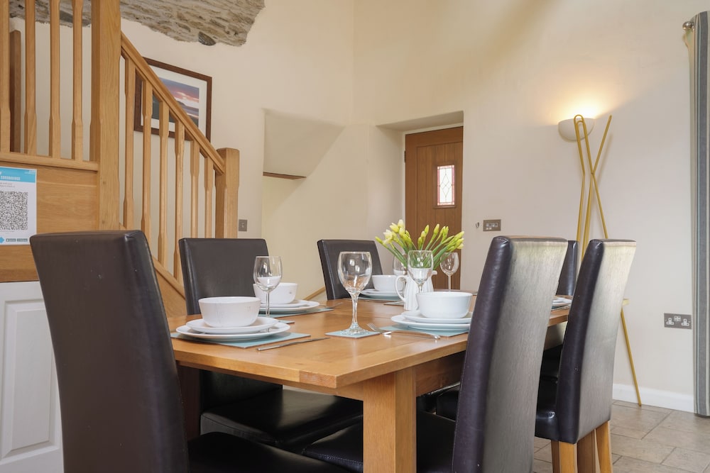 Holly Cottage