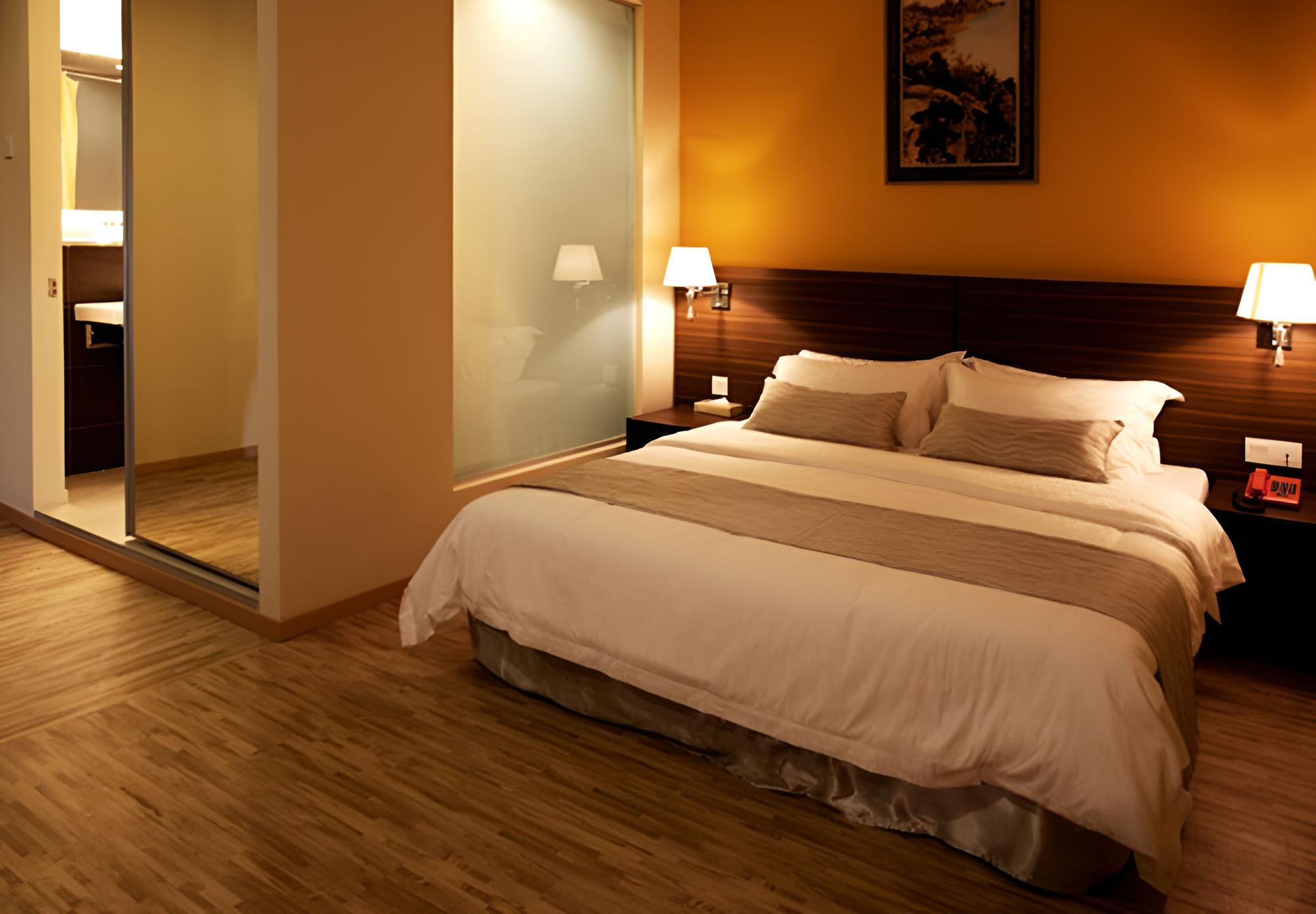 Pinetree Hotel