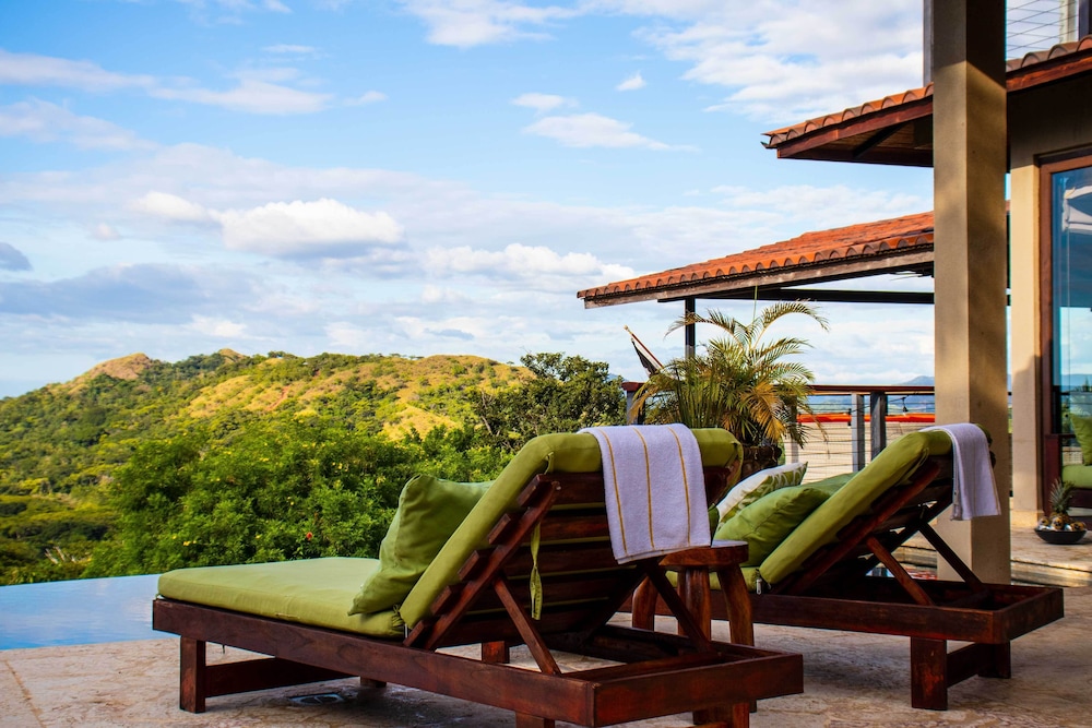 Luxury Home w/ Views & Infinity Pool: Near Beach!