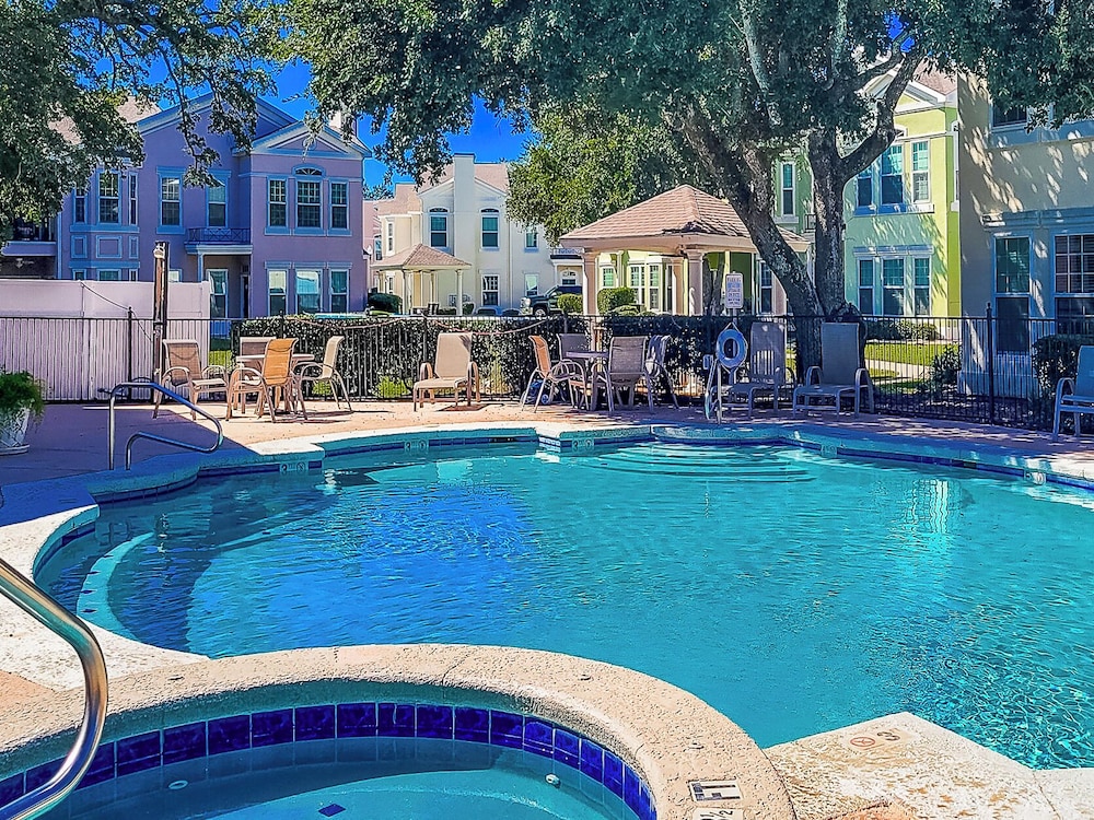 Legacy Villa 2604 - 2 Bedroom 2 Bath With Garage in Beachside Neighborhood