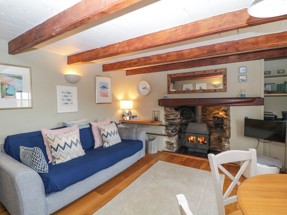 4 Trenhaile Terrace