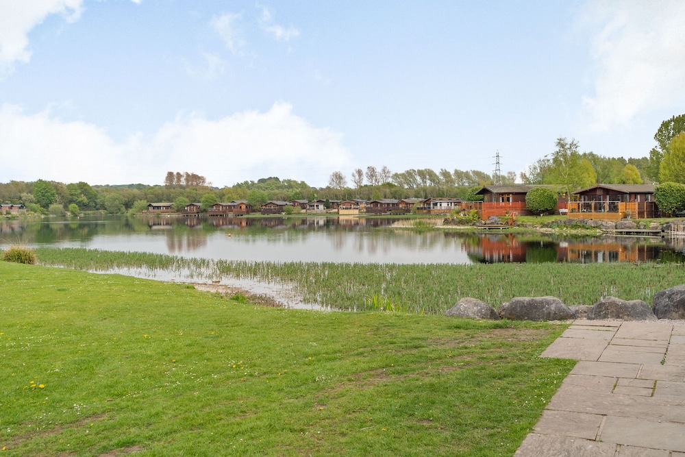 Lakeview Lodge