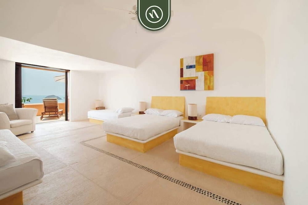 4 BR Penthouse - Breathtaking Views - Private Pool