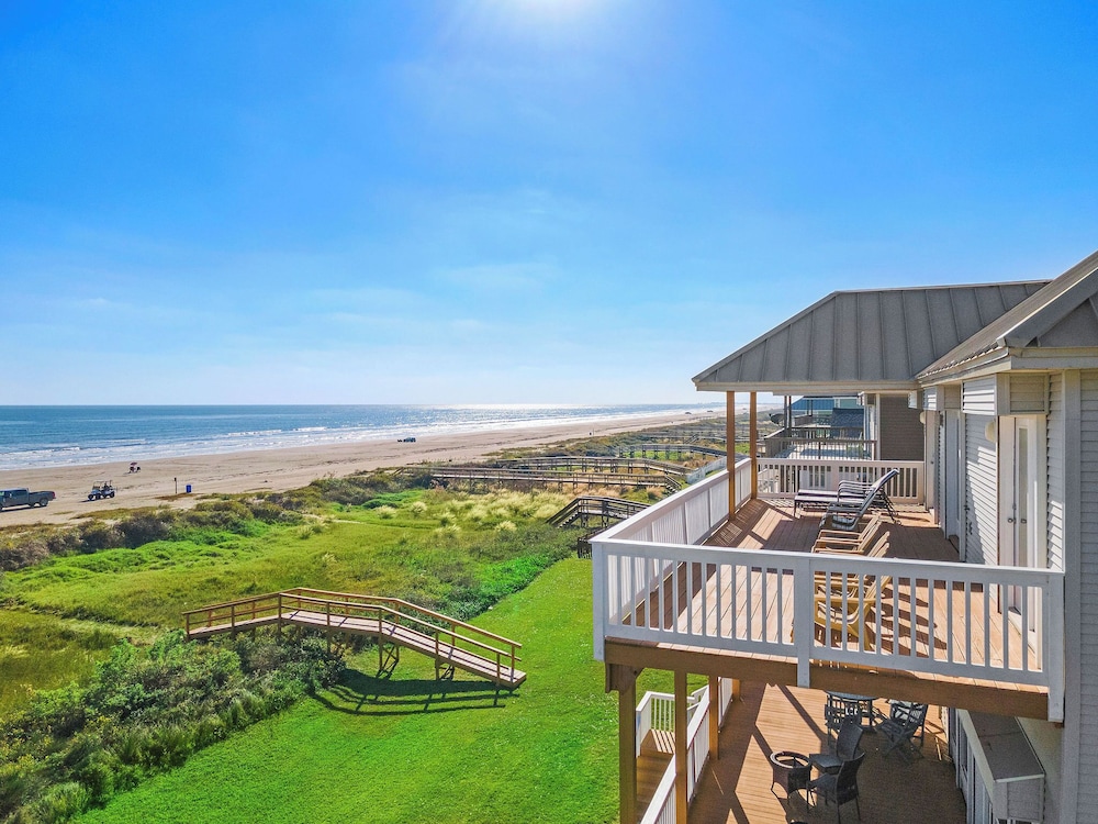 Beach Heaven by Ryson Vacation Rentals